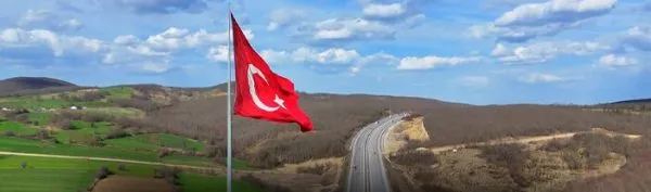 Samsun’da Türkiye’nin En Büyük Bayrağı Görenleri Şaşırtıyor!