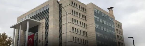 Yabancı Uyruklu Şahsın Midesinden 910 Gram Metamfetamin Çıktı: İşte Detaylar!
