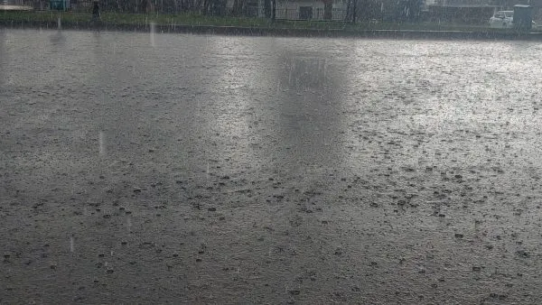 Tekirdağ’ı Vuran Şiddetli Yağmur ve Dolu Yağışı Sokakları Dereye Çevirdi!