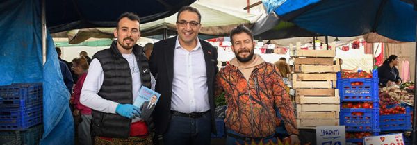 CHP Balçova Belediye Başkan Adayı Onur Yiğit’ten Esnaf ve Vatandaşlara Ziyaret
