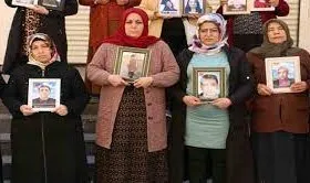 Diyarbakır’da Evlat Nöbetindeki Aileler: Gel Bayramı Birlikte Kutlayalım