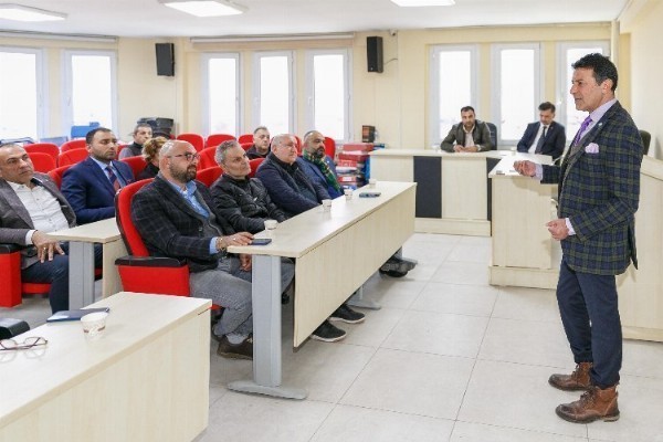 Hatay’da İYİ Partili adaydan sıra dışı rica!
