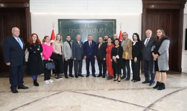 İzmir Valisi Basının Sorunlarına Odaklanıyor