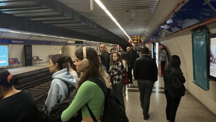 İzmir Metro’sunda Gecikme Kargaşası