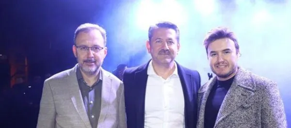 Mustafa Ceceli Kemalpaşa’da İlçe Halkını Coşturdu!