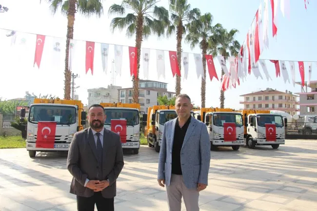 Ödemiş Belediyesi’nin temizlik filosuna  5 yeni araç eklendi