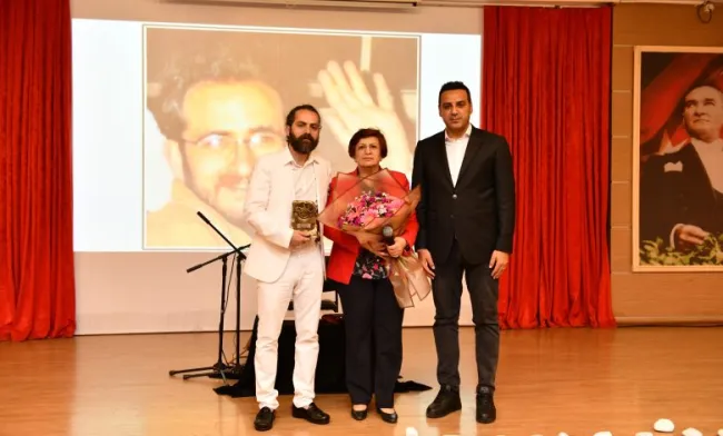 Çiğli, Hasret Gültekin’i Unutmadı