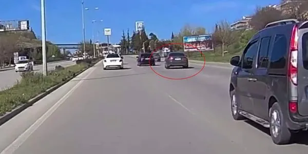 Korkunç Trafik Tehlikesi Adnan Menderes Bulvarı’nda
