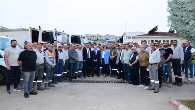 Başkan Kınay mesaiye Temizlik İşleri Şantiyesinde başladı