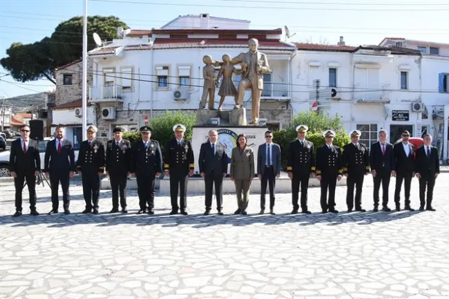 POLİS HAFTASI DOLAYISIYLA FOÇA’DA TÖREN DÜZENLENDİ