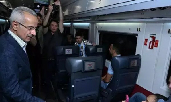 Bakan Uraloğlu: Demir yollarıyla çağ atlatan projeler hayata geçirildi