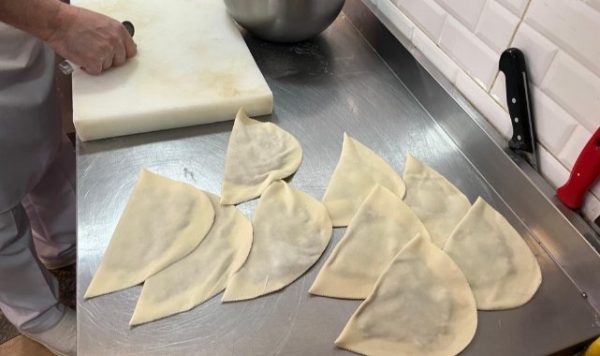 Eskişehir’de Bayram Yoğunluğu: Çi Börek Tutkunları Sırada!