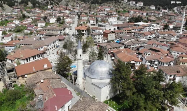 Yavuz Sultan Selim’in Veziri tarafından yaptırılan 508 yıllık Kurşunlu Cami