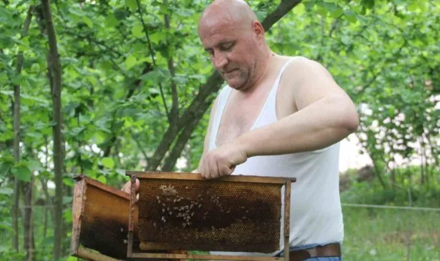 Arıların Gözünden Yarı Çıplak Muhabir!