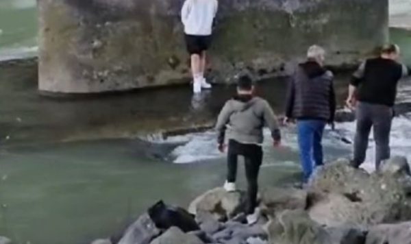 Borçka’da Su Seviyesi Aniden Yükseldi!