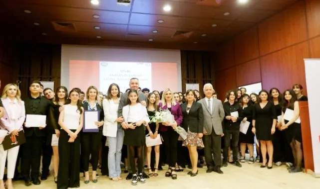 Ümran Güzel Sanatlar Lisesi Konseri: Çocuk Pırlantalar Sahneye Çıktı