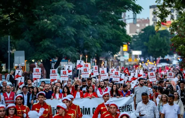 Bayraklı’da 19 Mayıs coşkusu yaşandı!