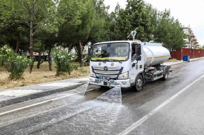 Buca’da temizlik harekâtı tam gaz sürüyor