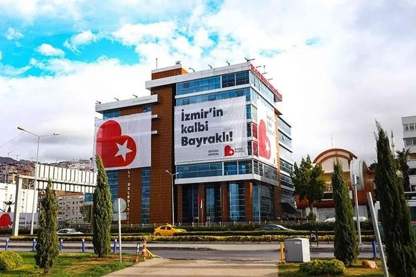 Bayraklı Belediyesi’nde maaş krizi: Memurlar tepkili