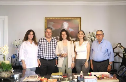 Çeşme Belediye Başkanı, Kültür ve Sanat Derneği ile İş Birliğinde