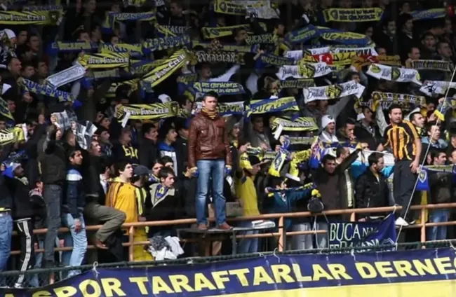 Meclis Üyesi Taraftar Çatışması!