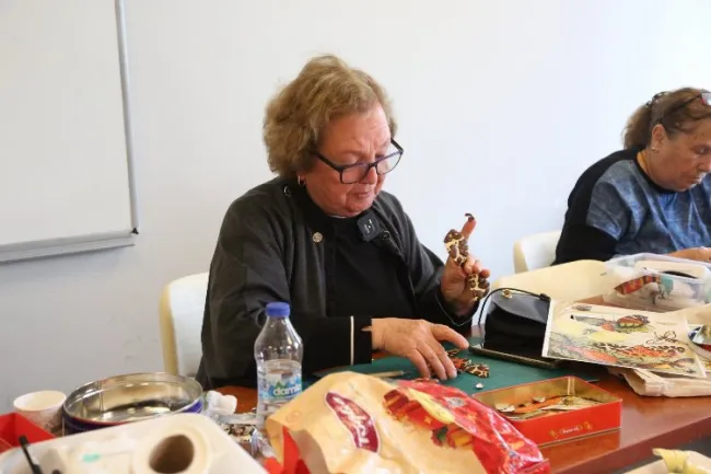 Kat’i Sanatı: Kadınların Yoğun İlgiyle Takip Ettiği Kurslar