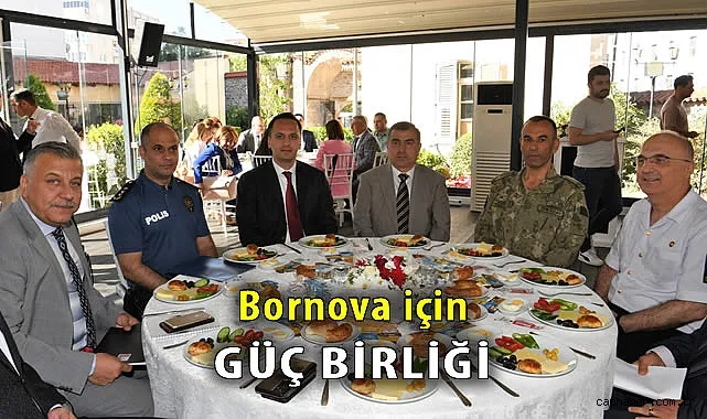 Bornova’da Muhtarlar için Eğitim ve İşbirliği Toplantısı