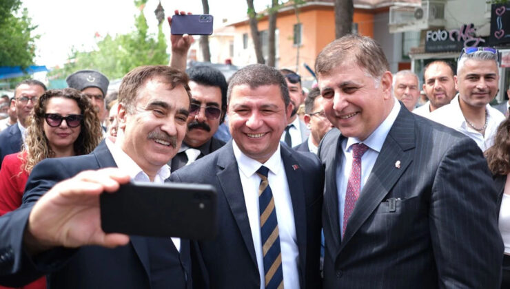Başkan Okuroğlu, Çiçek Festivali için Bayındır’daydı