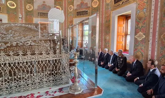 Fatih Sultan Mehmet Han’ın Kabri Anma Töreni