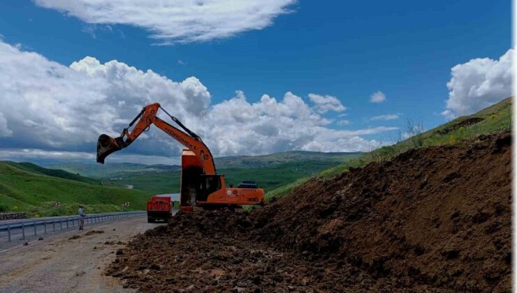 Muş-Varto Yolu Heyelan Tehlikesi!