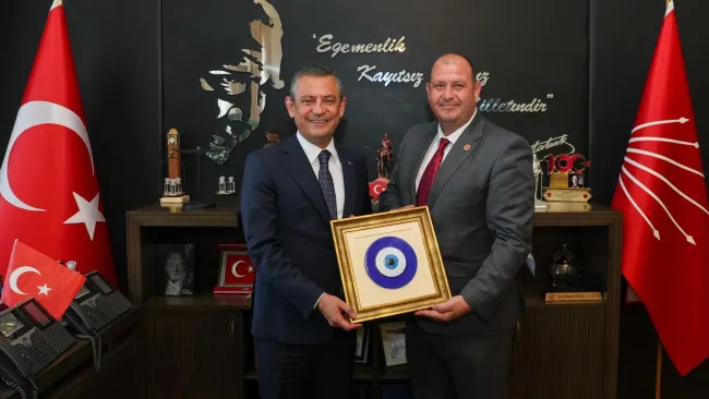 Menderes Belediye Başkanı Ankara’da CHP’li Kurmaylarla Buluştu