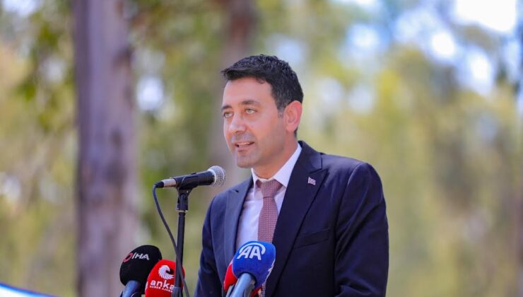 Genel Başkan Özel’den Başkan Önal’a övgü…Önal, “Genel Başkanımızı ve Bayraklılıları mahçup etmeyeceğim”