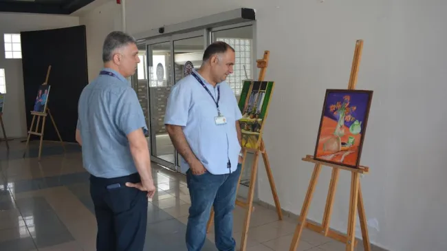 Cem Şevki Özalpuk, tedavi gördüğü hastanede resim sergisi açtı