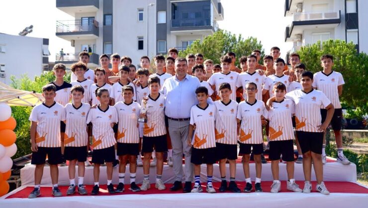 Seferihisar Belediyesi Yaz Spor Okulları, 11 ayrı branşta çocuklar ve yetişkinler ile buluşmaya hazırlanıyor. 