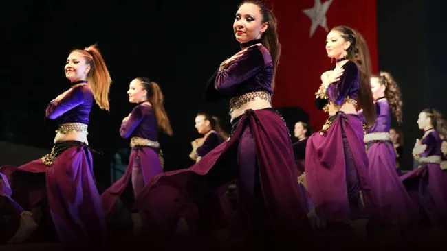 Konak Halk Oyunları Şenliği Coşkusu!