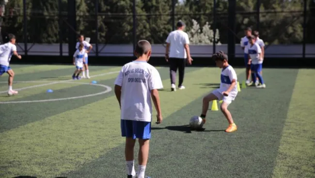 Konak Belediyesi Spor Okullarında yaz dönemi kursları başlıyor