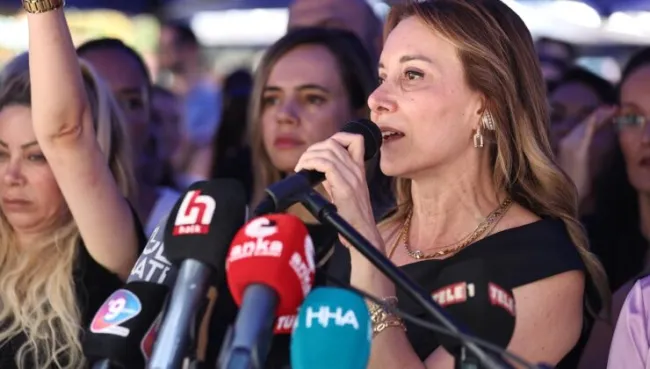 Konak’ta kadınlar şiddete ve kadın cinayetlerine ‘hayır’ dedi