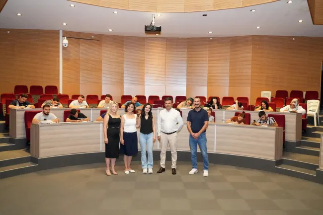 Gaziemir Belediyesi İşsizlikle Mücadelede Çözüm Oluyor