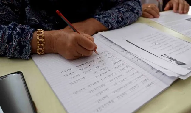 Hızır Haşim Kaya’dan Yaşlı Bireylere Okuma Yazma Desteği