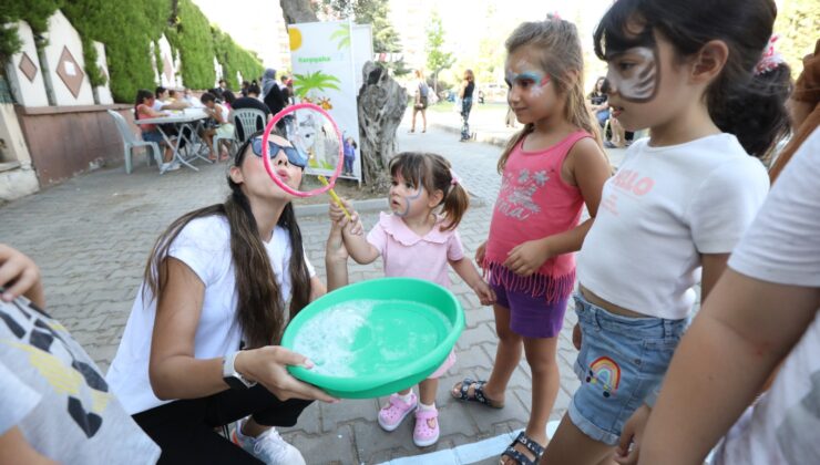 ‘Sokak Senin’ coşkusu Karşıyaka’yı sardı