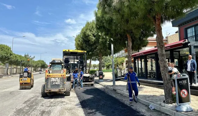 İzmir’de Yol Bakım ve Asfalt Çalışmaları Hız Kesmiyor