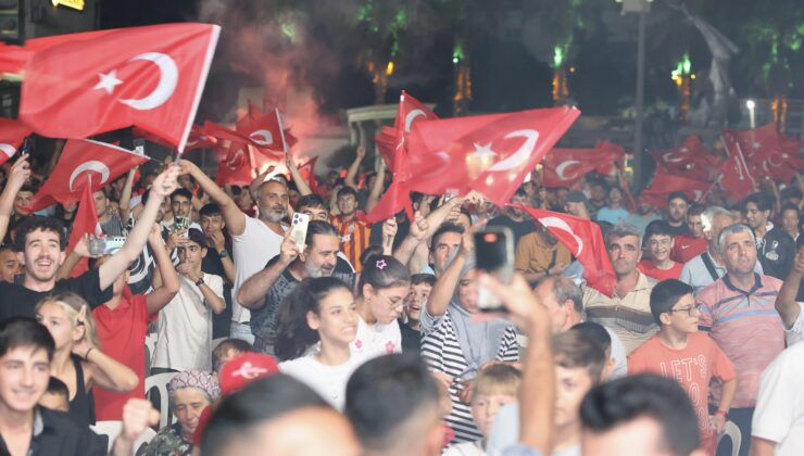 MENEMEN’DE MİLLİ COŞKU, DEV EKRANDA YAŞANACAK