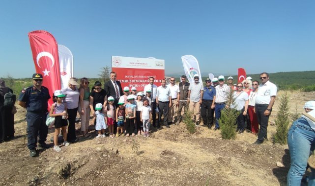 Buca’da 15 Temmuz Şehitleri İçin Fidan Dikme Etkinliği