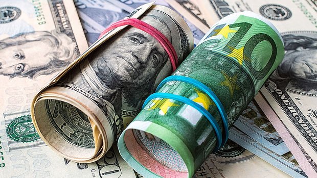 Dolar ve Euro İstanbul’da Hafif Yükselişte