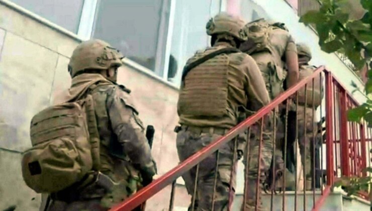 İzmir’de FETÖ Operasyonu: 9 Şüpheli Gözaltında