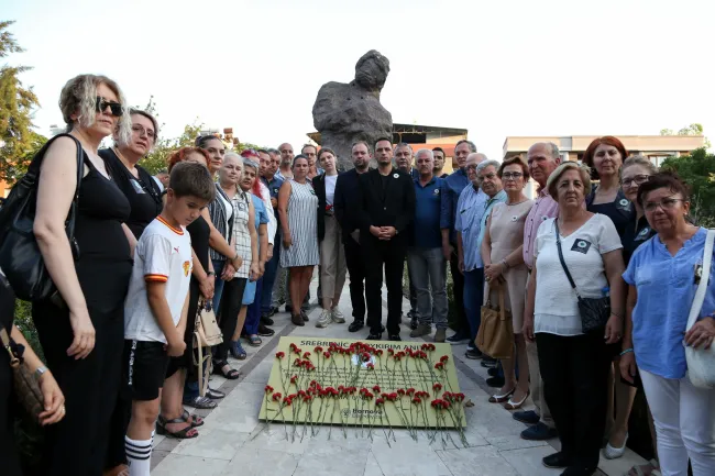 Bornova’da duygu dolu Srebrenica anması