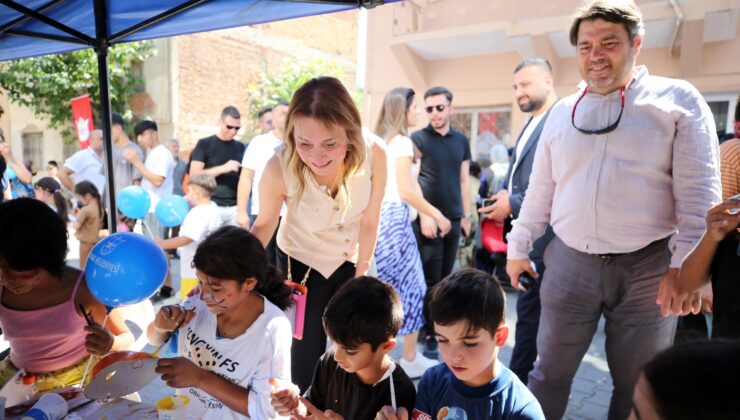 ‘Mutlu Çocuklar Sokağı’ ile Konak’ta sokaklar çocukların oyun alanı oldu