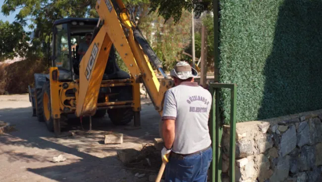‘İzmir Baba’ Sancar Maruflu, Karşıyaka’da özlemle anıldı