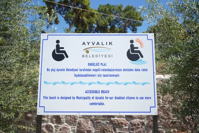 Ayvalık Belediyesi, İşletme İştirakler Müdürlüğü’ne bağlı engelsiz plaj ve engelsiz tesisler