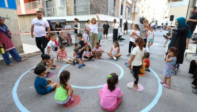 ‘Sokak Senin’e coşkulu final 